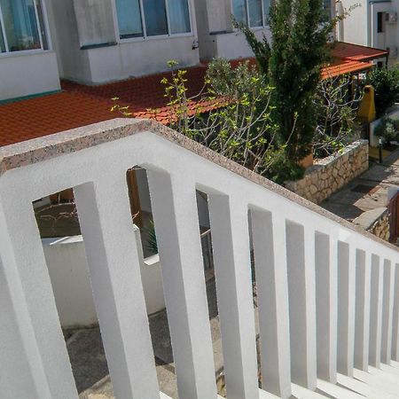 Lada Apartmani Novalja Eksteriør billede